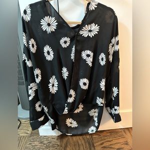 Aqua Long Sleeve Black and White Floral Blouse - Size Large